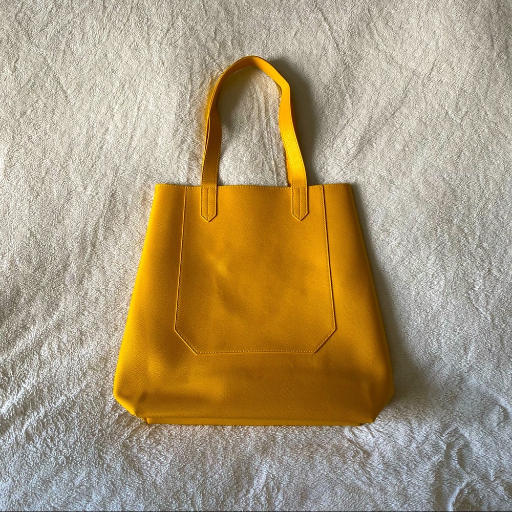 Vegan leather tote bag